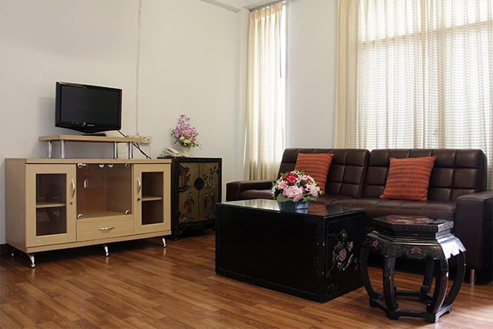 Maninarakorn Hotel Чиангмай Екстериор снимка