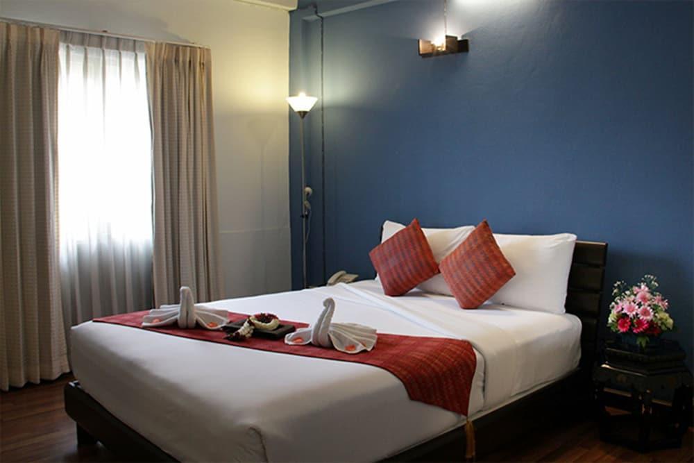 Maninarakorn Hotel Чиангмай Екстериор снимка