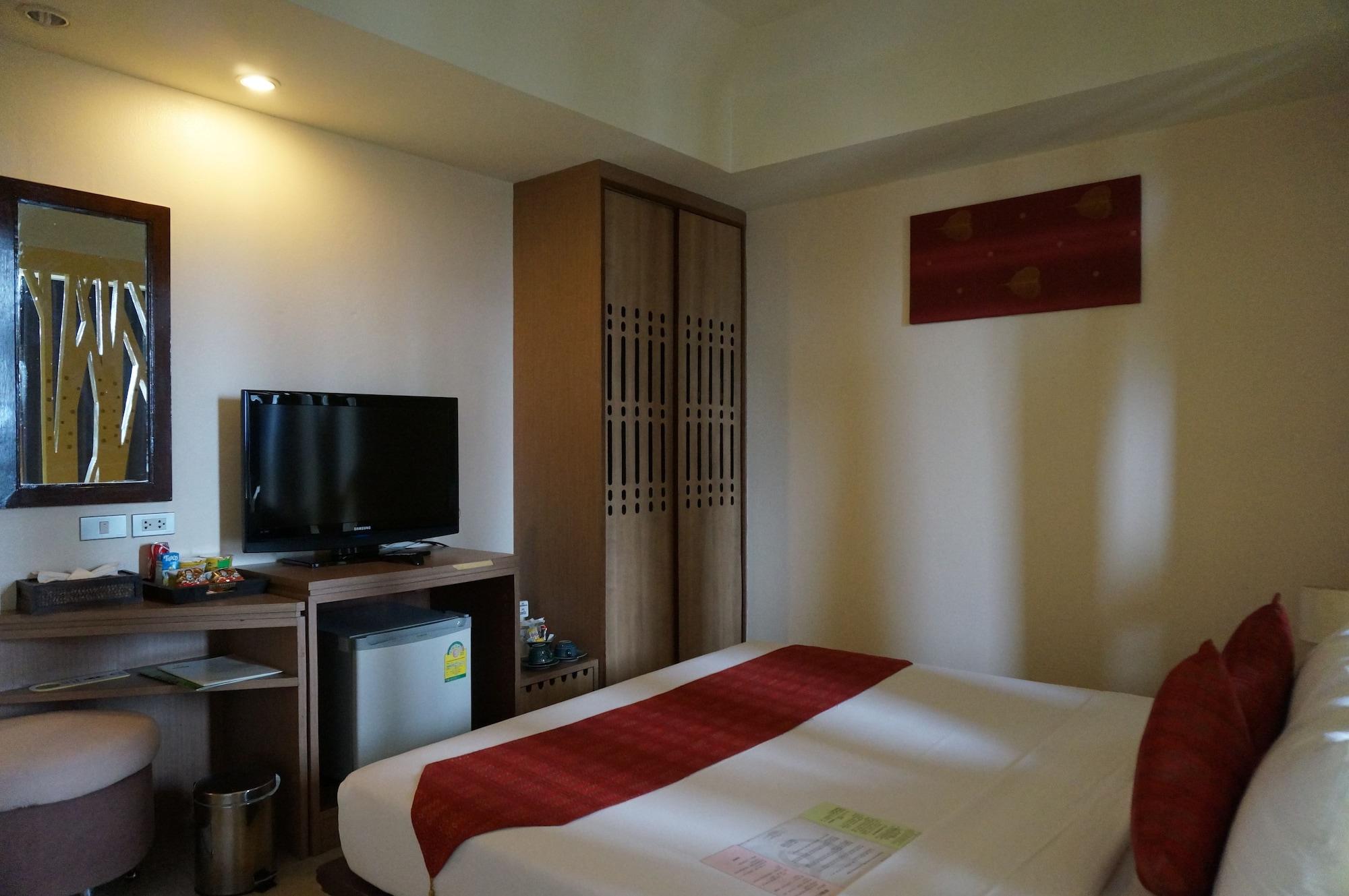 Maninarakorn Hotel Чиангмай Екстериор снимка