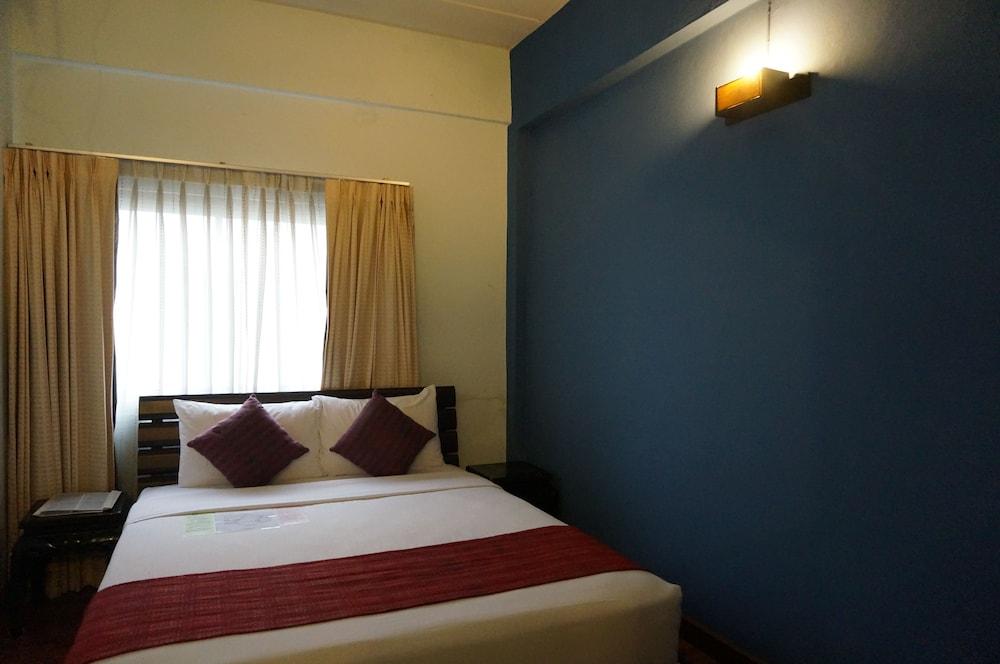 Maninarakorn Hotel Чиангмай Екстериор снимка