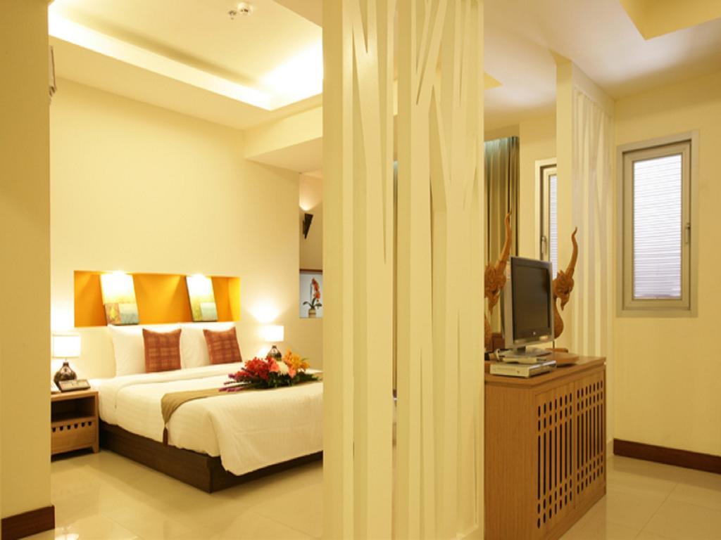 Maninarakorn Hotel Чиангмай Екстериор снимка