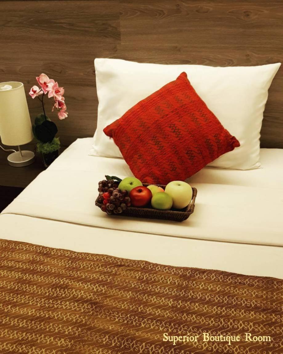 Maninarakorn Hotel Чиангмай Екстериор снимка