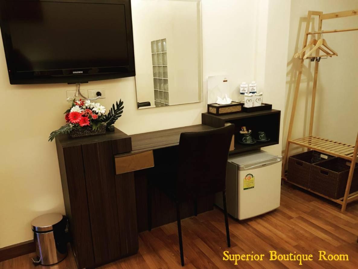 Maninarakorn Hotel Чиангмай Екстериор снимка